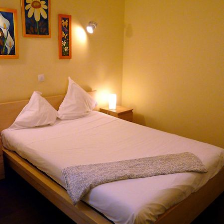 Hostal Goyal Pizarro Madrid Dış mekan fotoğraf