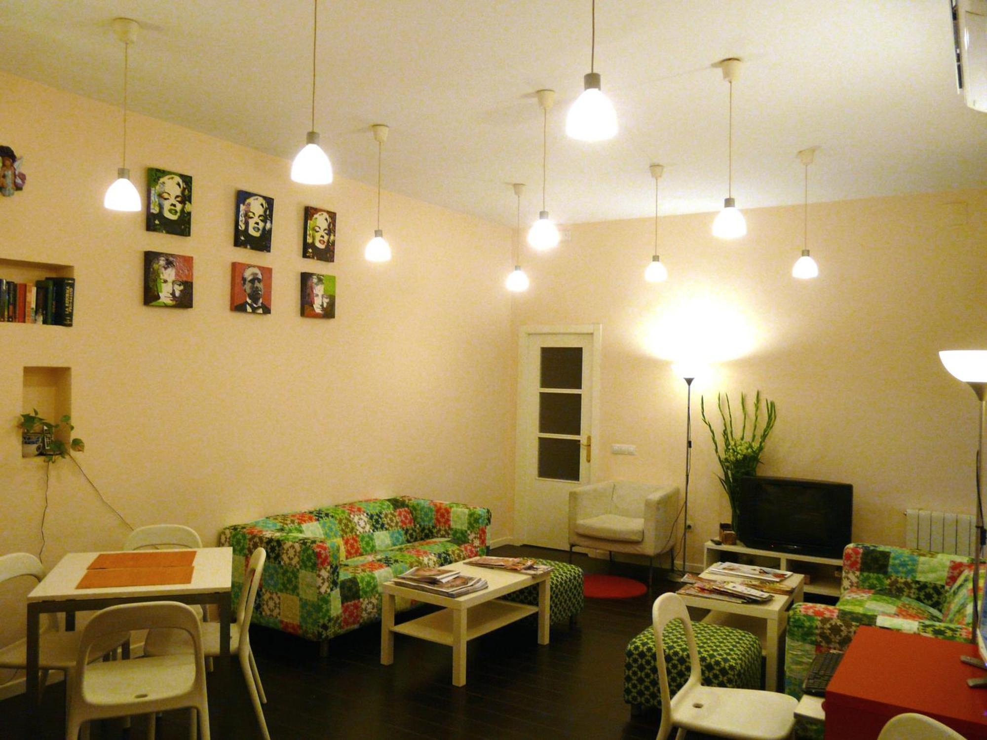 Hostal Goyal Pizarro Madrid Dış mekan fotoğraf