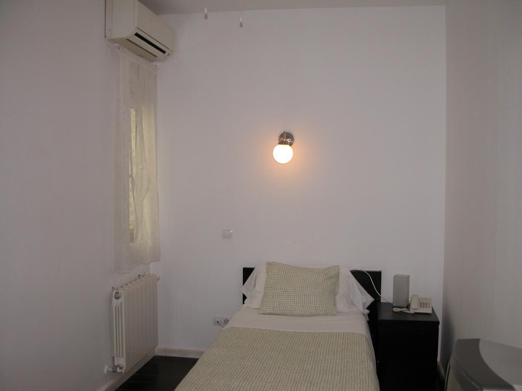 Hostal Goyal Pizarro Madrid Oda fotoğraf