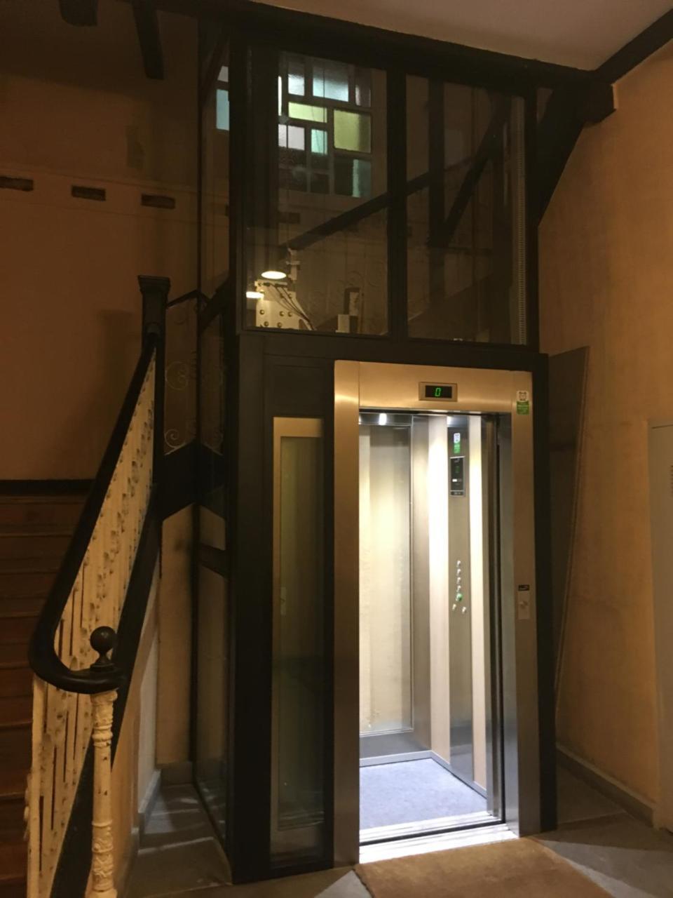 Hostal Goyal Pizarro Madrid Dış mekan fotoğraf